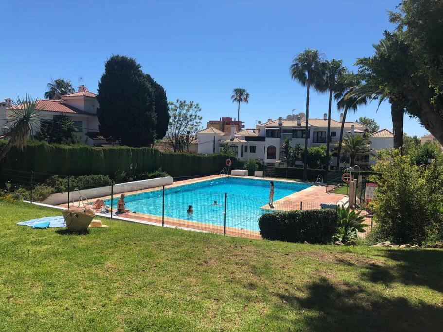 Apartamento Torremolinos 5 Personas + Parking + Piscina Todo El Ano מראה חיצוני תמונה